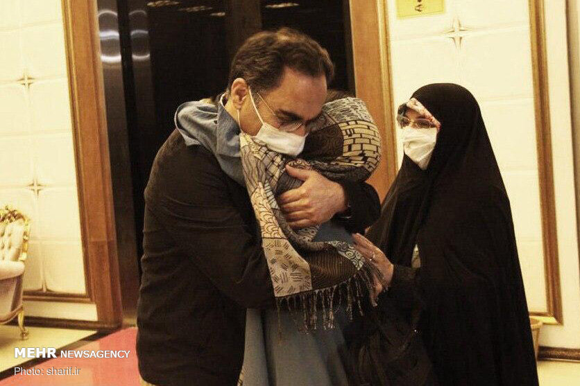 تصاویر: بازگشت دکتر سیروس عسگری از آمریکا
