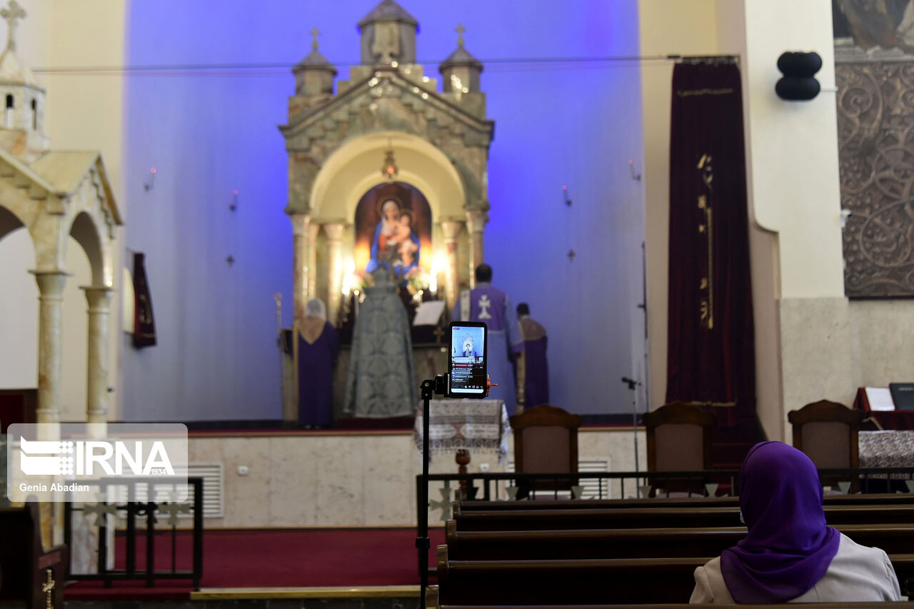 تصاویر: فاصله گذاری اجتماعی در کلیسا سرکیس مقدس