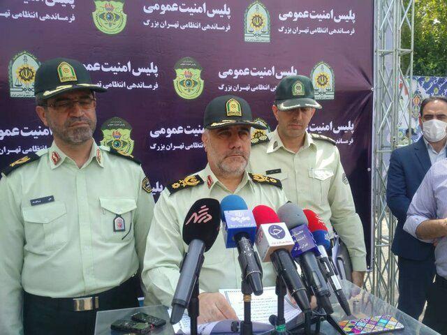 سردار رحیمی: کاهش ترافیک پایتخت و افزایش تراکم مترو با اجرای طرح ترافیک / پلمب ۱۰۱ قهوه خانه و سفره خانه در تهران / کشف ۳۴۰۰ خودرو احتکاری در پایتخت