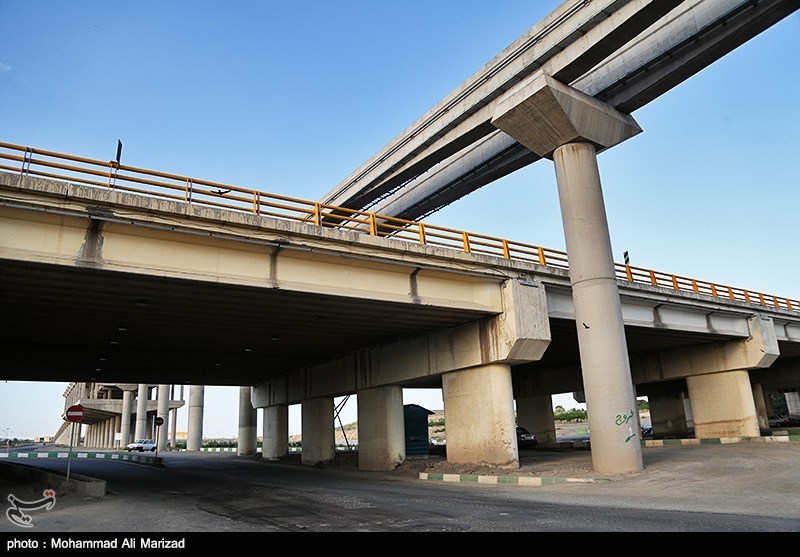 تصاویر: منوریل قم؛ استخوانی در گلوی شهر