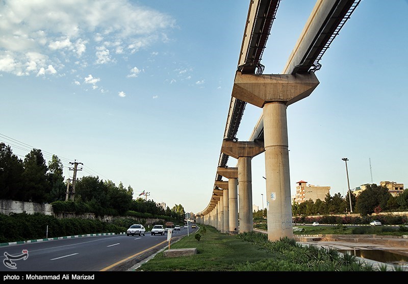 تصاویر: منوریل قم؛ استخوانی در گلوی شهر