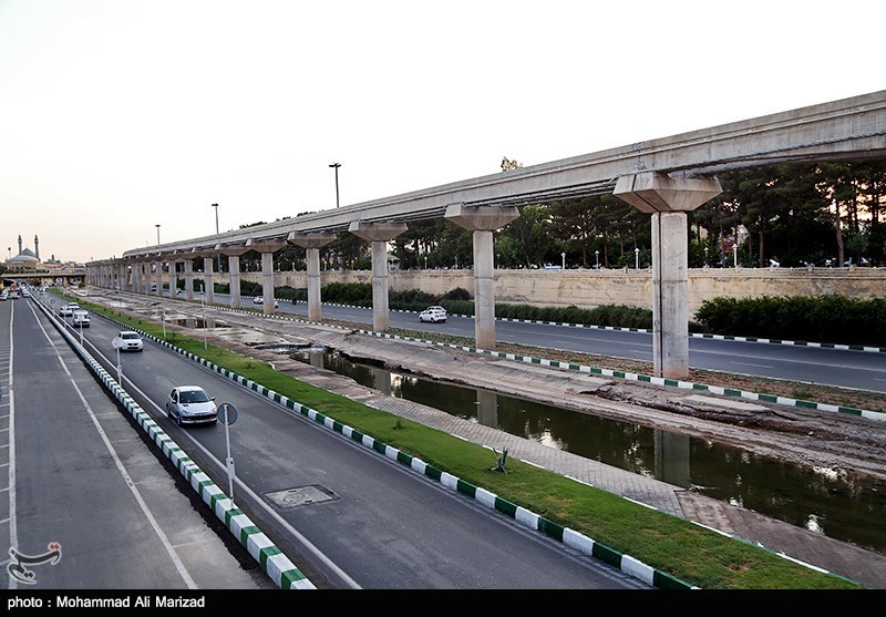 تصاویر: منوریل قم؛ استخوانی در گلوی شهر