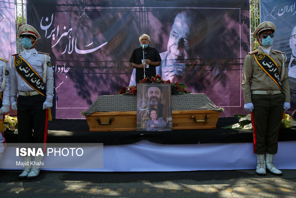 تصاویر: مراسم خاکسپاری محمد علی کشاورز