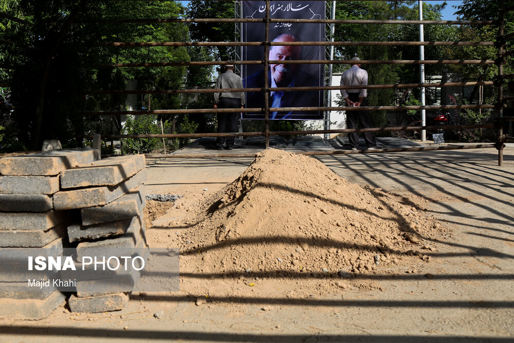 تصاویر: مراسم خاکسپاری محمد علی کشاورز