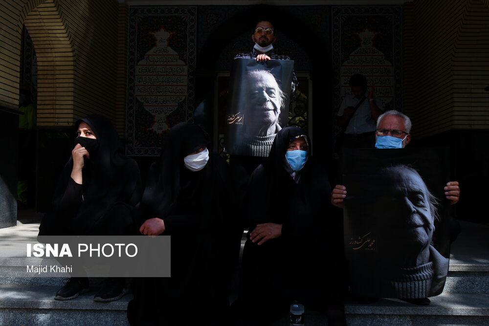 تصاویر: مراسم خاکسپاری محمد علی کشاورز