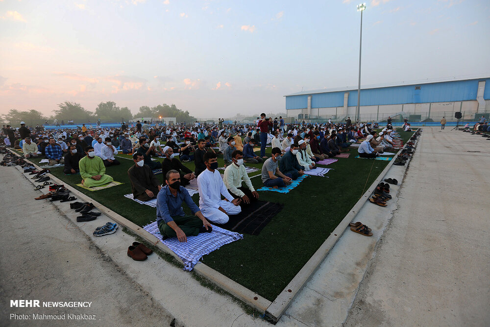 تصاویر: اقامه نماز عید فطر اهل سنت در کیش