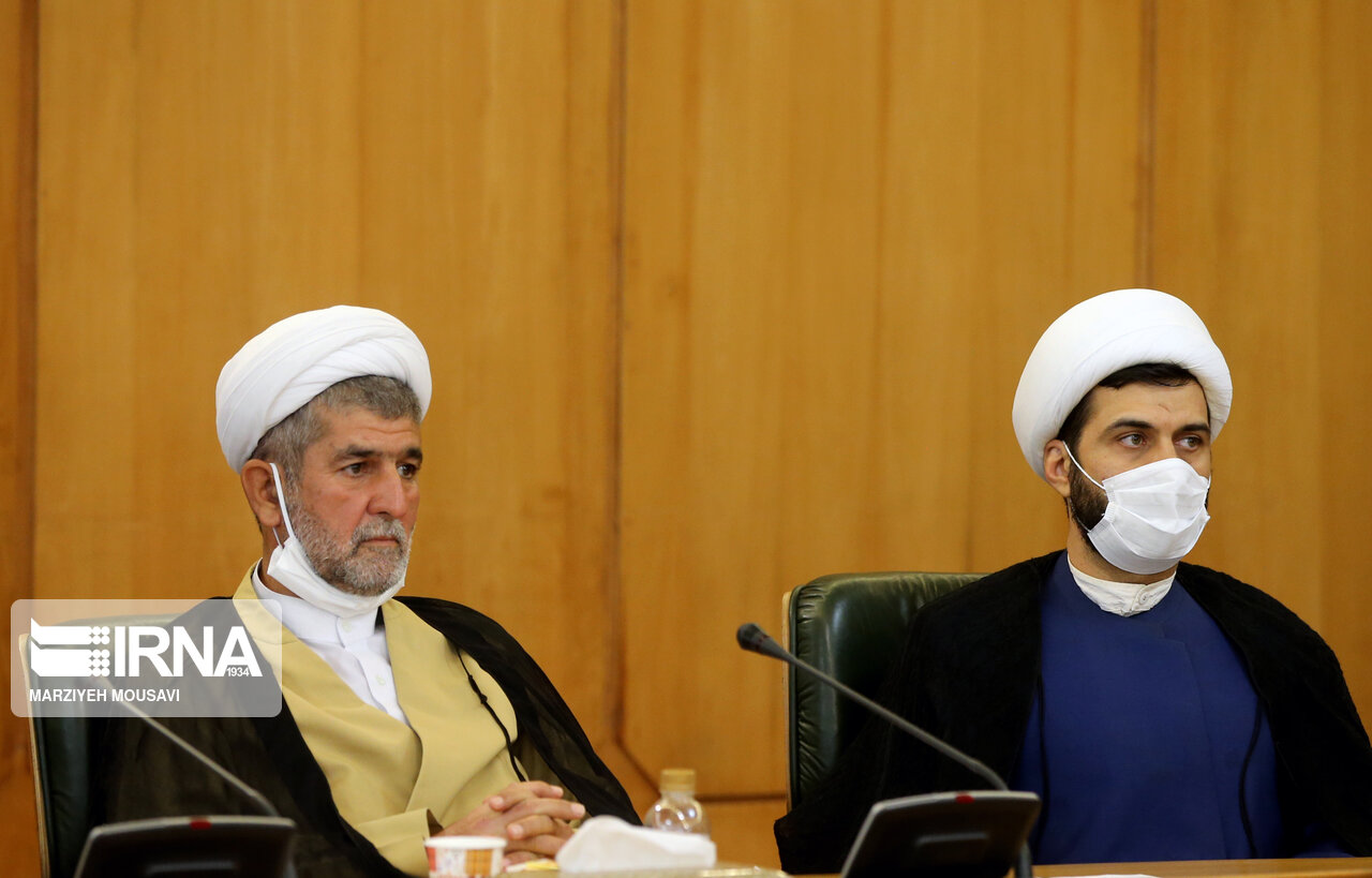 تصاویر: دیدار جمعی از علما با معاون اول رییس جمهور