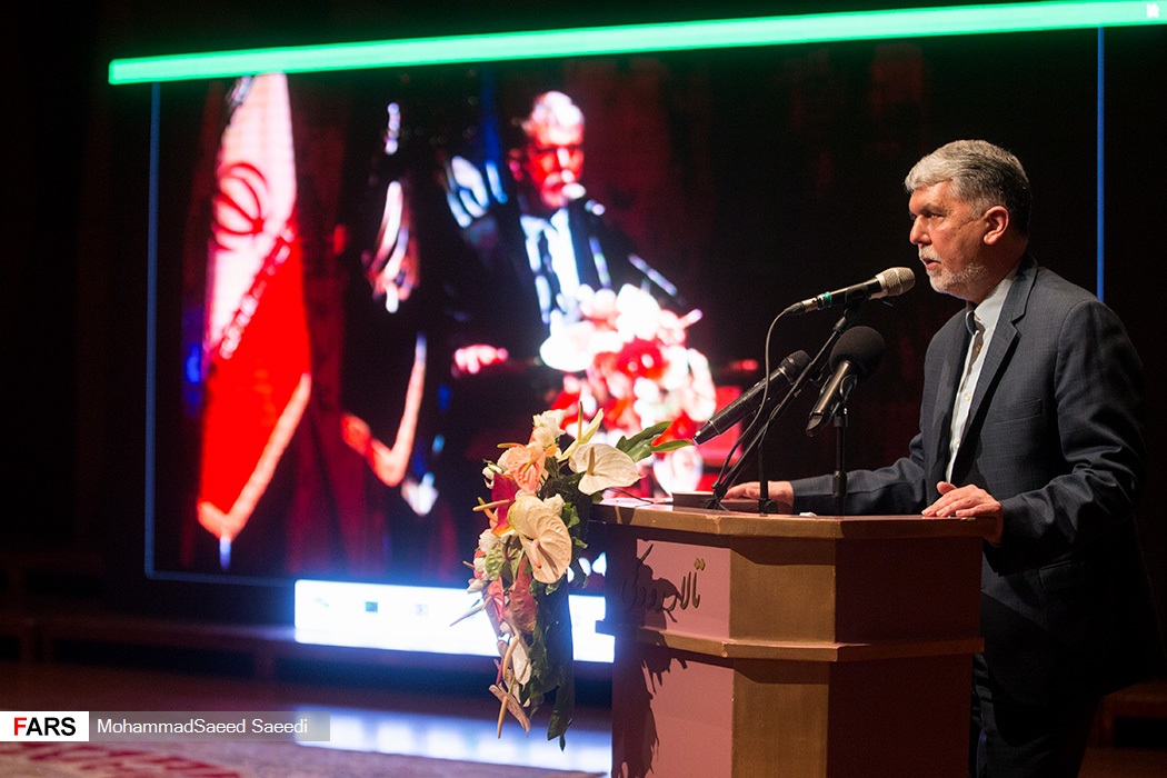 تصاویر: رونمایی از سردیس &laquo;سردار سلیمانی&raquo;