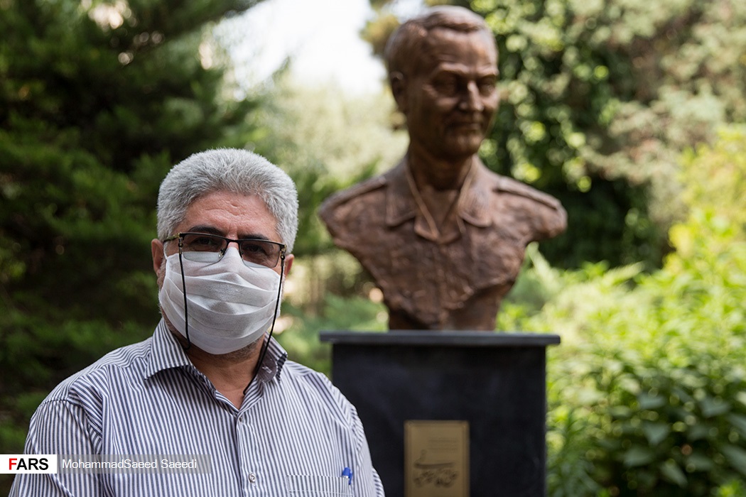 تصاویر: رونمایی از سردیس &laquo;سردار سلیمانی&raquo;