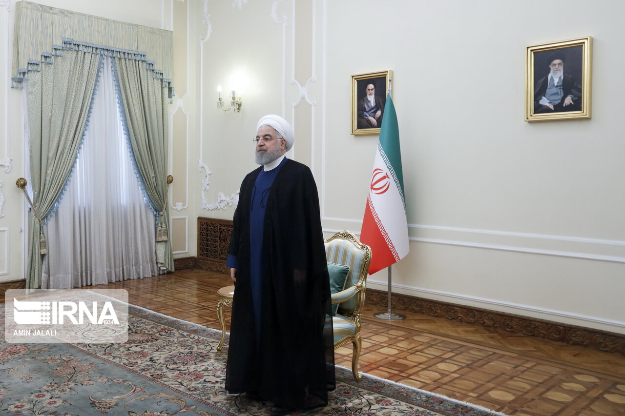 تصاویر: تقدیم استوارنامه سفرای جدید پنج کشور به رییس جمهور