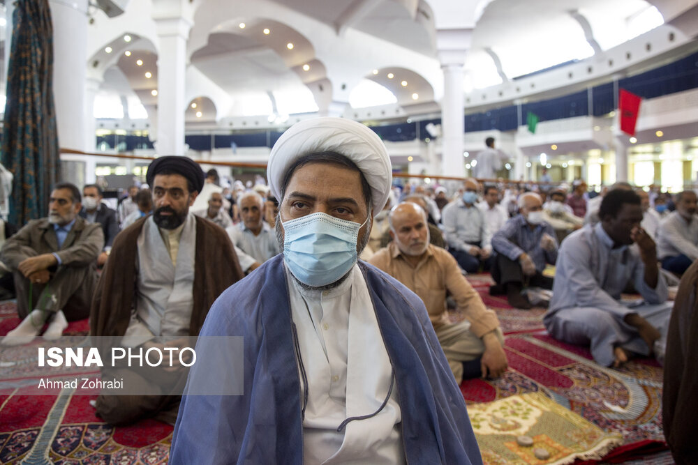 تصاویر: اقامه نماز جمعه قم پس از ۴ ماه تعطیلی