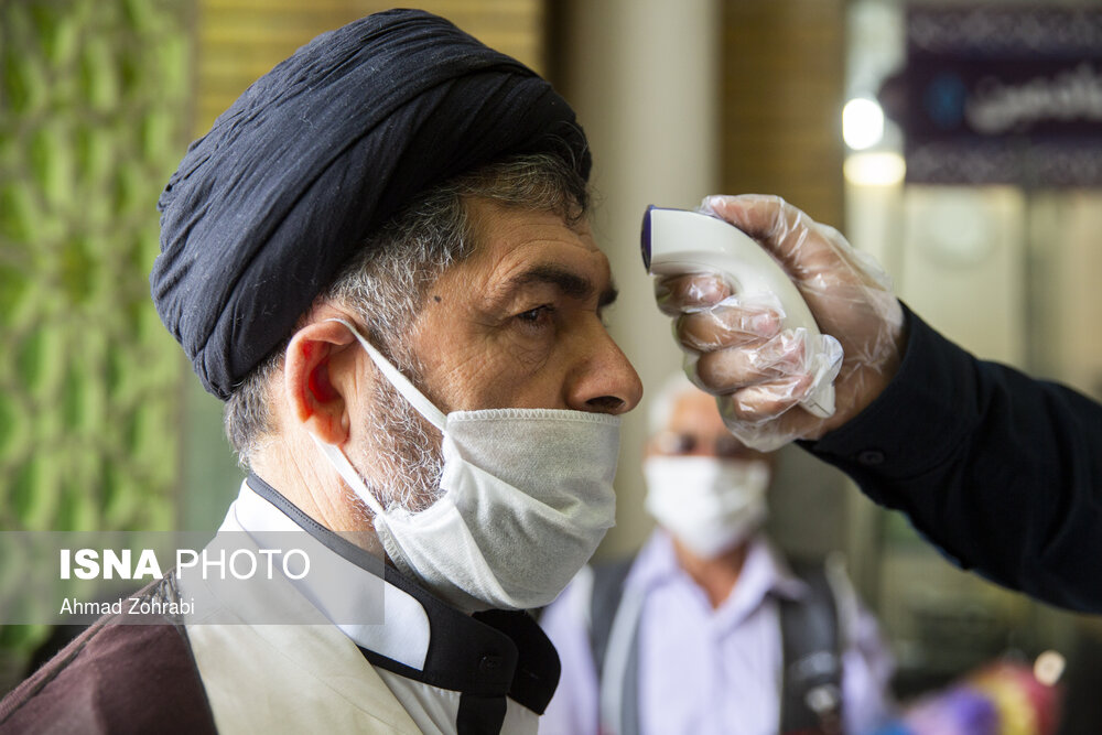 تصاویر: اقامه نماز جمعه قم پس از ۴ ماه تعطیلی