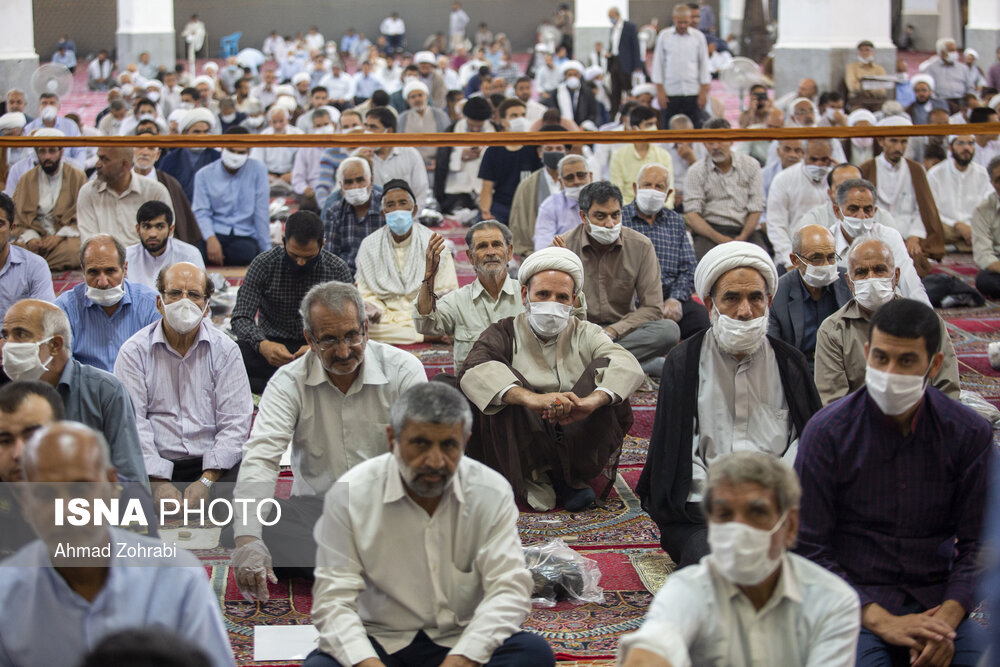 تصاویر: اقامه نماز جمعه قم پس از ۴ ماه تعطیلی