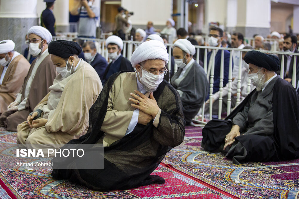 تصاویر: اقامه نماز جمعه قم پس از ۴ ماه تعطیلی