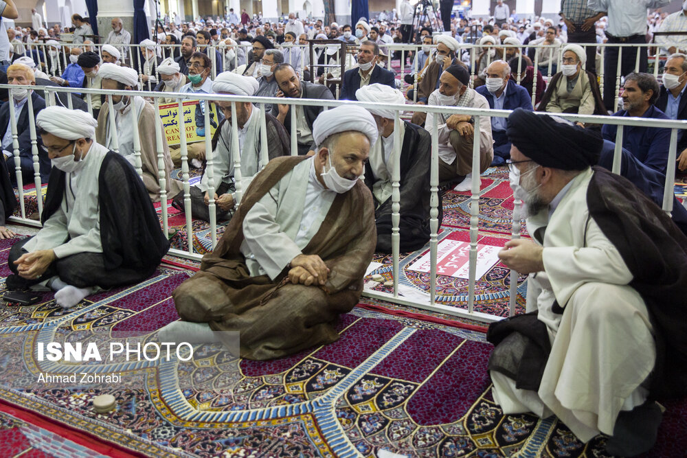 تصاویر: اقامه نماز جمعه قم پس از ۴ ماه تعطیلی