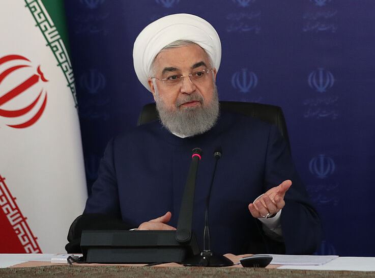 روحانی: ۱۰ استان که قبلا در پیک بیماری بودند، الان از پیک عبور کردهاند / اجتماعات در سراسر کشور ممنوع است روحانی: ۱۰ استان که قبلا در پیک بیماری بودند، الان از پیک عبور کردهاند / اجتماعات در سراسر کشور ممنوع است