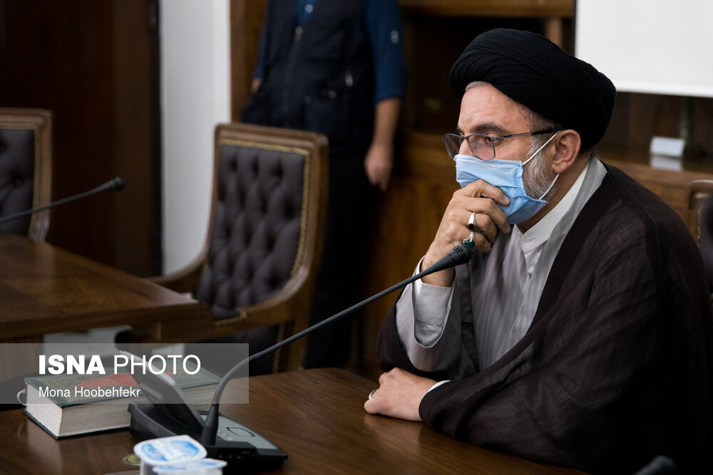 تصاویر: جلسه در خصوص مسایل مربوط به وقف کوه دماوند