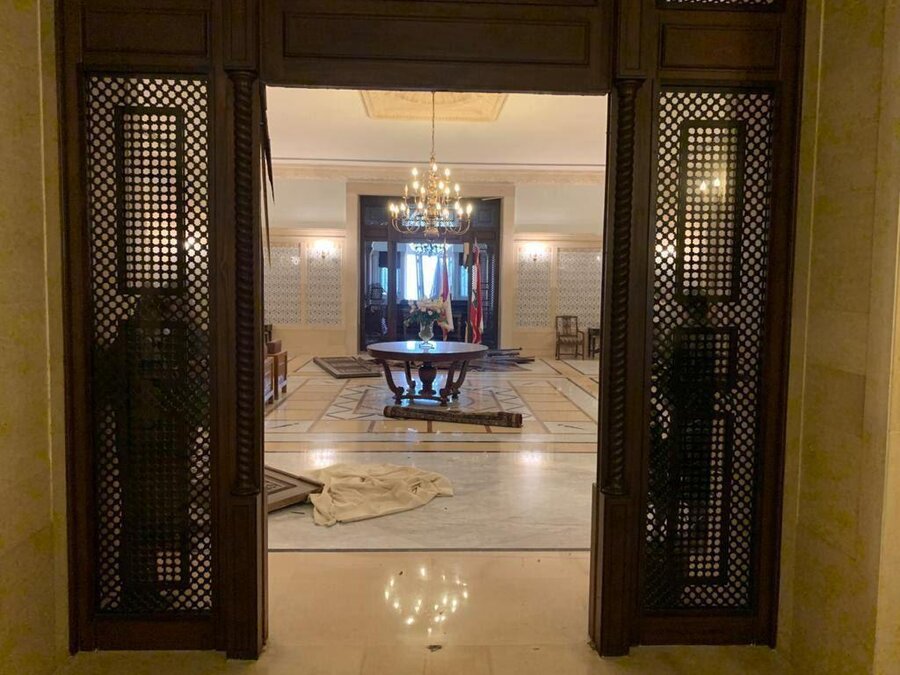 تصاویری از خسارت به دفتر نخست&zwnj;وزیری لبنان