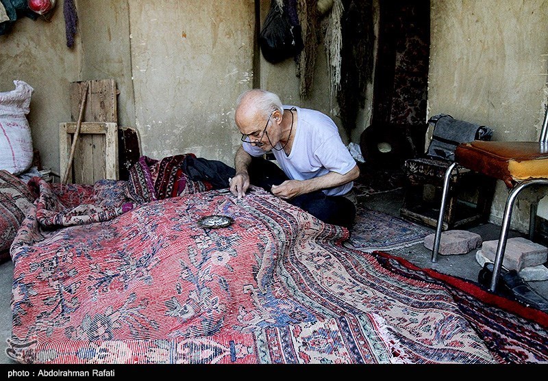تصاویر: کسادی بازار سنتی فرش همدان در سایه کرونا