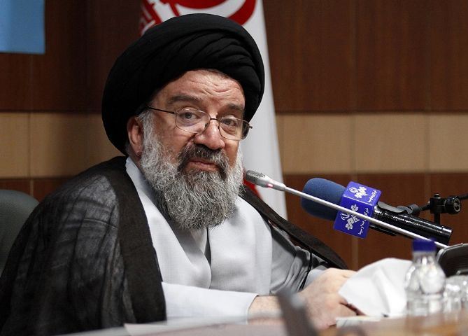 سید احمد خاتمی: مخالفت گروهی از منتقدان با برپایی مجالس عزاداری از روی عناد است / این‌ها در زمانی که کرونا هم نبود، به این مجالس روی خوشی نداشتند؛ حالا بهانه‌ای هم پیدا کرده اند که آنچه در دل دارند ابراز کنند / قدرتمندتر از شما که رضا خان قلدر بود می‌خواست جلوی عزاداری را بگیرد و نتوانست