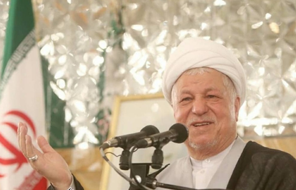 خاطرات آیت&zwnj;الله هاشمی؛ ۳۰ مرداد ۱۳۷۱ تا ۱۳۷۶: سوریه ليره را براى هزينه&zwnj;هاى زوار با نرخ چهار برابر مى&zwnj;دهد، قرار شد يا قيمت را اصلاح كنند يا سفرهای زیارتی را تعطيل كنيم