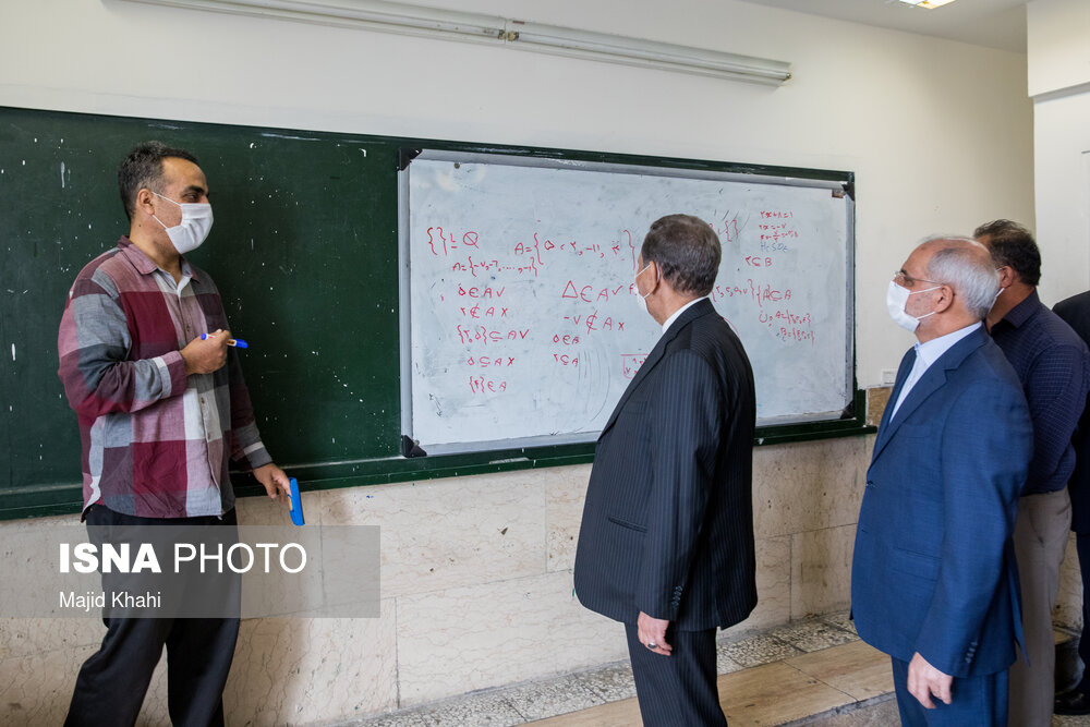 تصاویر: بازدید معاون اول رئیس&zwnj;جمهور از مدارس منطقه ۱۰ تهران