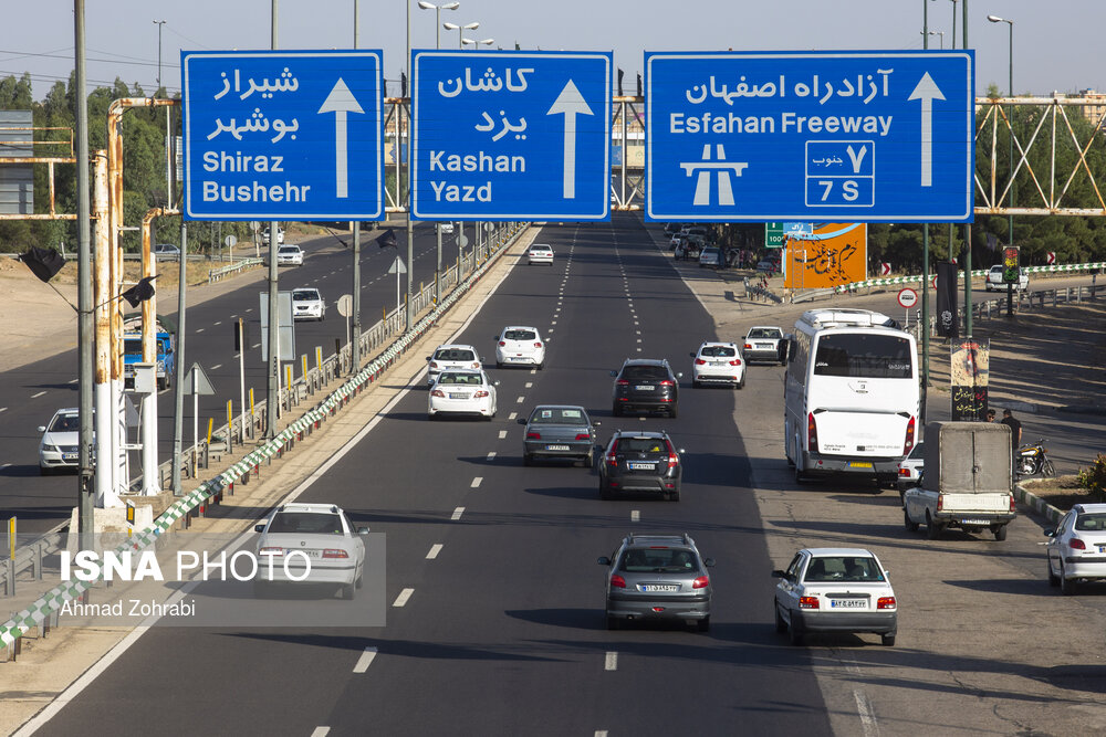 تصاویر: ورودی اتوبان تهران - قم در شروع تعطیلات