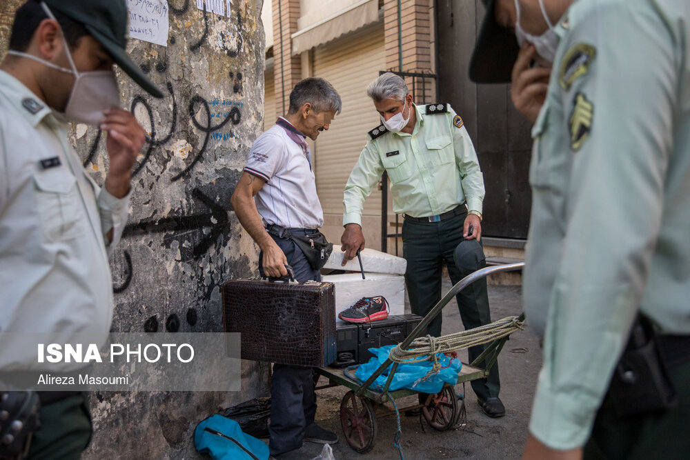 تصاویر: پاکسازی چند محله تهران از مال فروشان و معتادان متجاهر