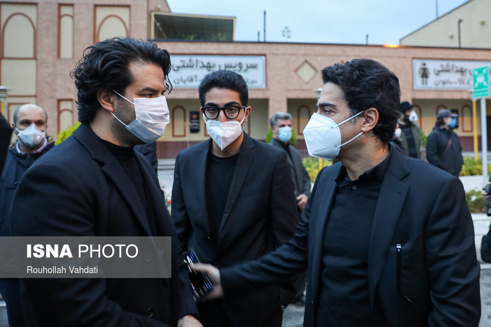 تصاویر: مراسم اقامه نماز بر پیکر محمدرضا شجریان