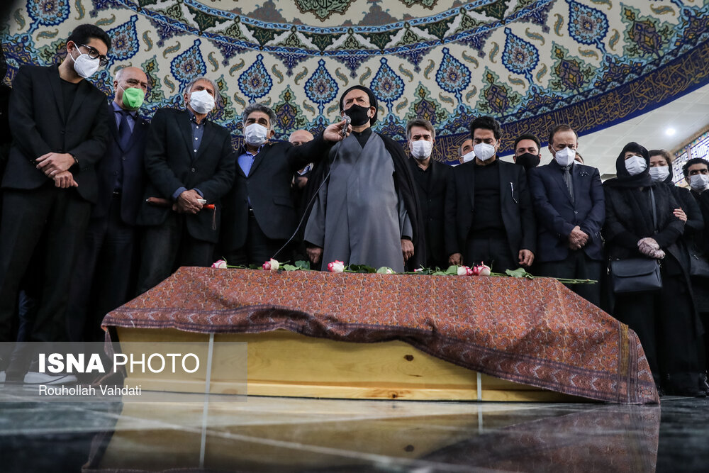 تصاویر: مراسم اقامه نماز بر پیکر محمدرضا شجریان