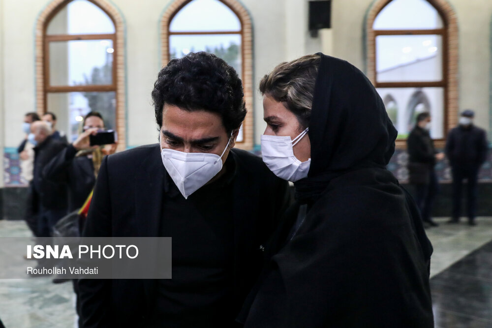 تصاویر: مراسم اقامه نماز بر پیکر محمدرضا شجریان