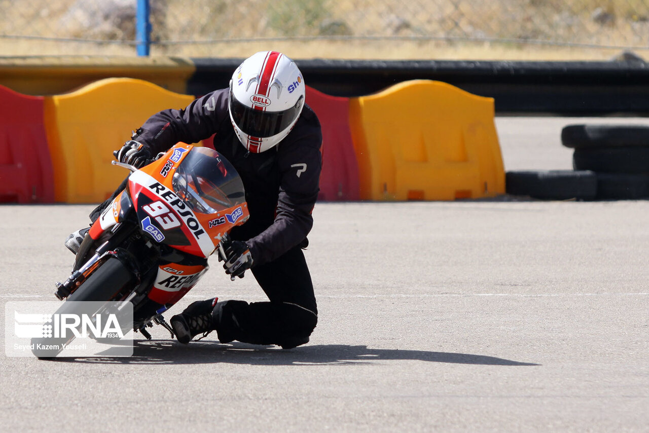 تصاویر: مسابقات موتورسواری و اسکیت سرعت در تبریز
