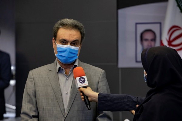 از سوی مدیرعامل بانک ملت صورت گرفت؛ اهدای نشان زرین افتخار به کارکنان درگذشته راه خدمت از سوی مدیرعامل بانک ملت صورت گرفت؛ اهدای نشان زرین افتخار به کارکنان درگذشته راه خدمت