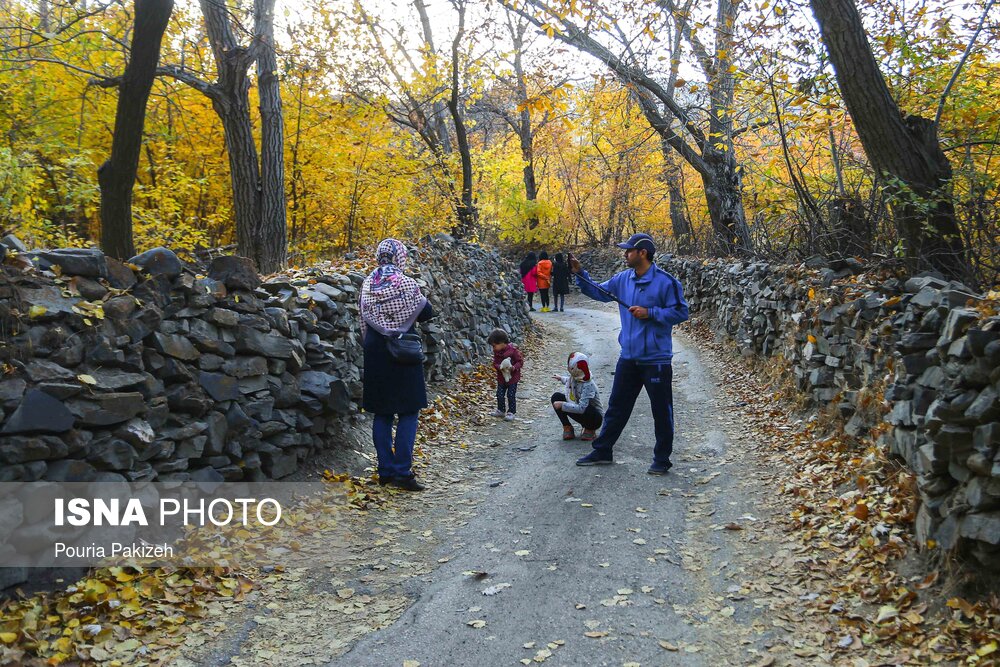 تصاویر:&zwnj; کوچه باغ&zwnj; گَردی پاییز