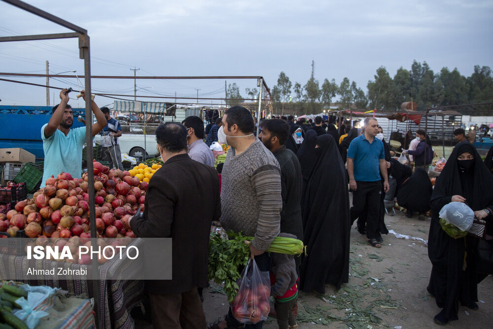 تصاویر: جمعه بازار قم در شرایط کرونایی