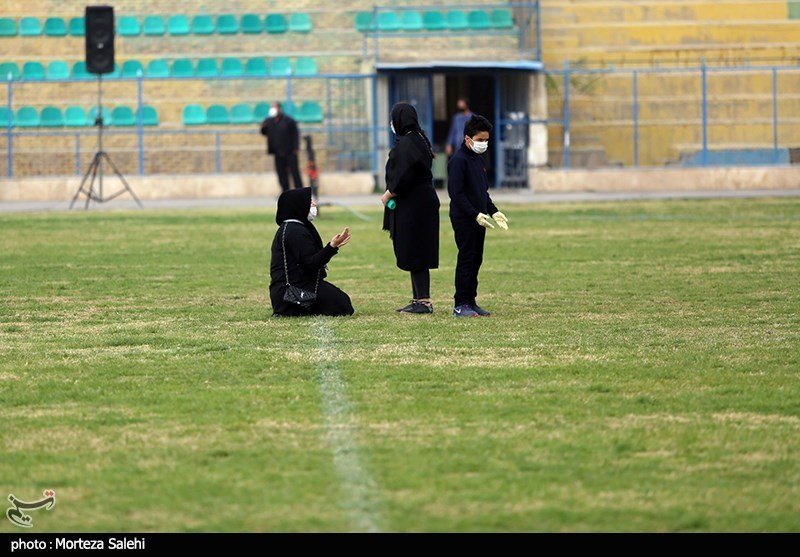 تصاویر: مراسم وداع با پیکر محمود یاوری در اصفهان