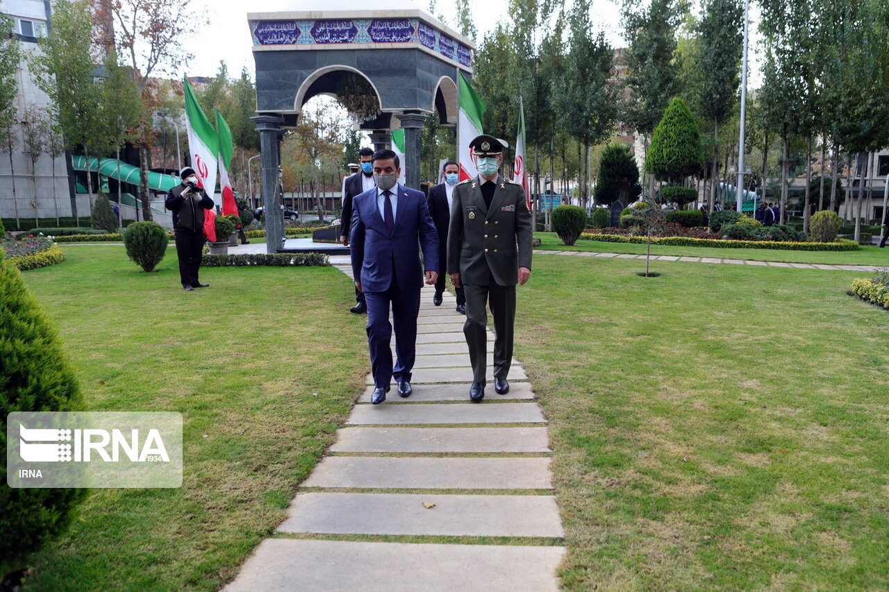 تصاویر: دیدار وزیر دفاع عراق با وزیر دفاع ایران