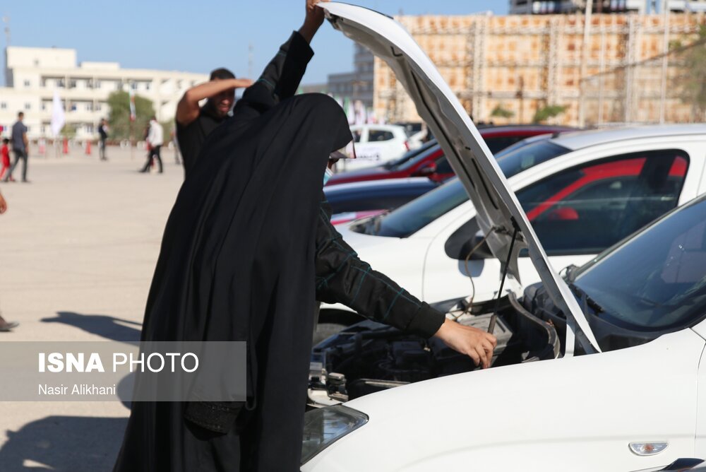 تصاویر: برگزاری مسابقات اتومبیلرانی اسلالوم در قشم