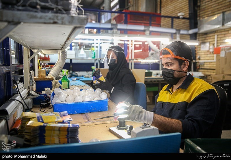 تصاویر: کارخانه تولید لوازم روشنایی