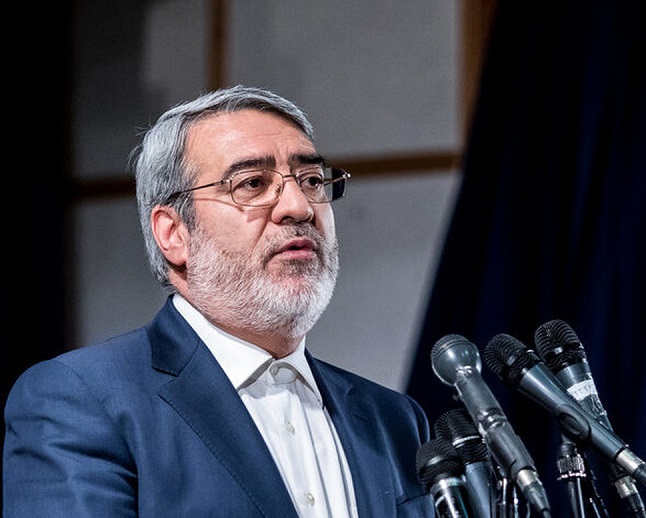وزیر کشور: از دی یا بهمن ماه تزریق واکسن با اولویت گروههای هدف آغاز می شود وزیر کشور: از دی یا بهمن ماه تزریق واکسن با اولویت گروههای هدف آغاز می شود