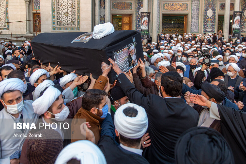 تصاویر: تشییع پیکر آیت الله محمد یزدی در قم
