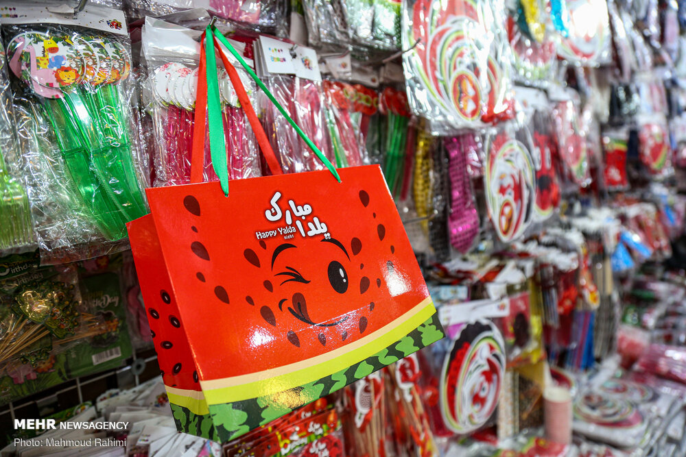 تصاویر: بازار تهران در آستانه شب یلدا