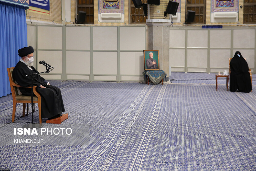تصاویر: دیدار دست&zwnj;اندرکاران مراسم سالگرد شهادت حاج قاسم سلیمانی با مقام معظم رهبری