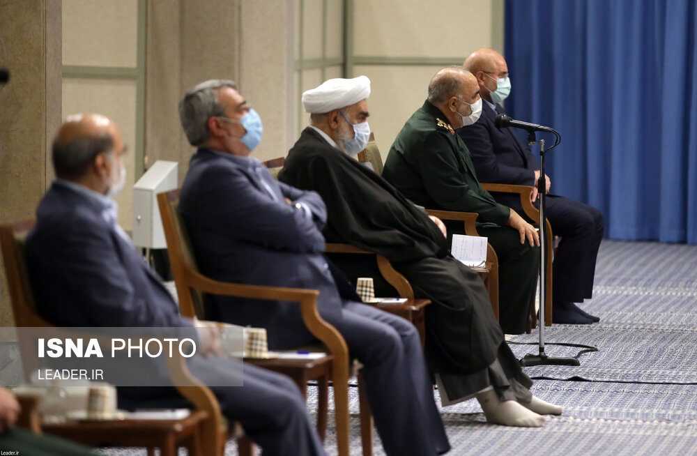 تصاویر: دیدار دست&zwnj;اندرکاران مراسم سالگرد شهادت حاج قاسم سلیمانی با مقام معظم رهبری