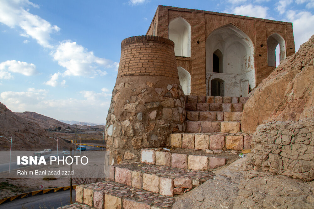 تصاویر: زخم&zwnj;هایی بر تن عمارت تخت درگاه قلی بیگ کرمان