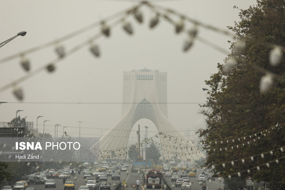 تصاویر: تهران در مه
