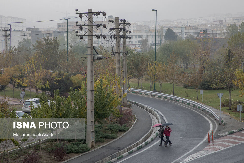 تصاویر: تهران در مه