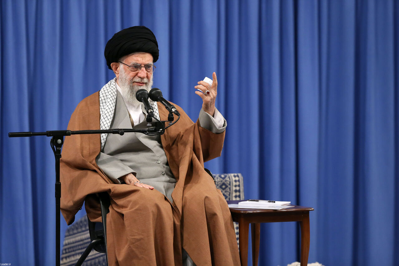 رهبر معظم انقلاب: یکی از مصادیق رفع موانع تولید افزایش قدرت خرید مردم است