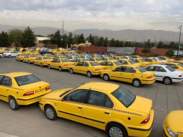 افزایش کرایه تاکسی ها از اول اردیبهشت / نصب سه برچسب در داخل تاکسی افزایش کرایه تاکسی ها از اول اردیبهشت / نصب سه برچسب در داخل تاکسی