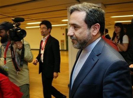 هیات مذاکره کننده ایرانی به ریاست سید عباس عراقچی معاون سیاسی وزارت امور خارجه وارد وین شد. هیات مذاکره کننده ایرانی به ریاست سید عباس عراقچی معاون سیاسی وزارت امور خارجه وارد وین شد.